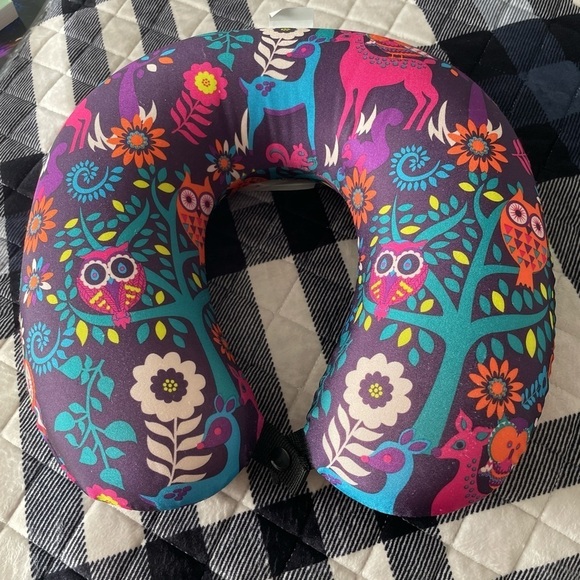 Travel Pillow. - Picture 1 of 2